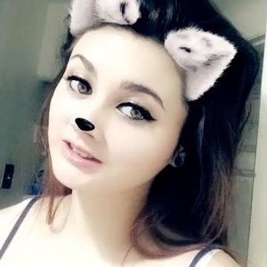 Meet your Posher, Laryssa